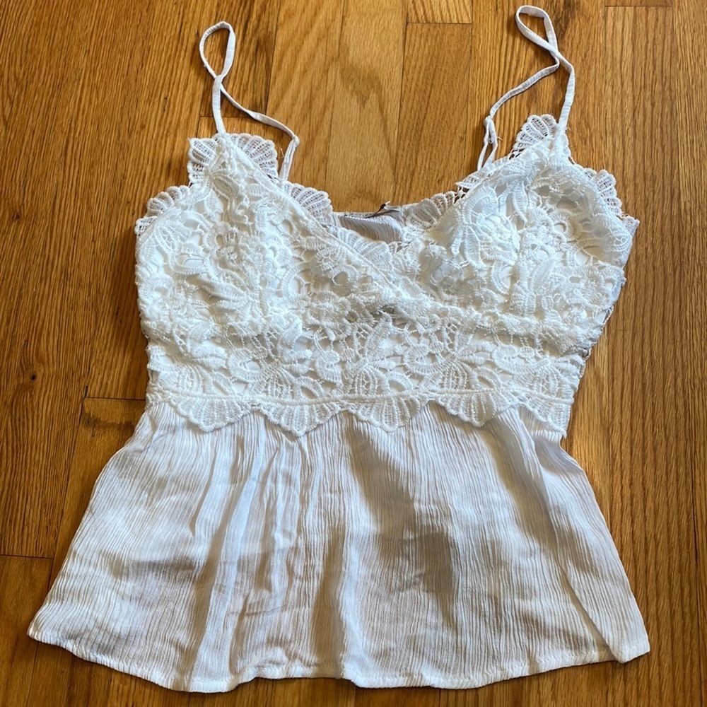 Active USA white lace flowy top size large